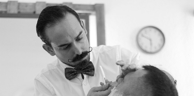Sir John Dude, uno de los barberos más conocidos de Valencia (imagen de su web de Dani Solano)