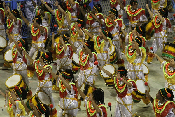 Desfile en el sambódromo de una de las escuelas de samba.