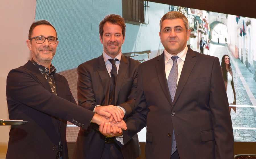 De izquierda a derecha: el presidente de Sony Music Iberia, José María Barbat; el director de desarrollo internacional de Globalia, Lisandro Menu; y secretario general de la OMT, Zurab Pololikashvili