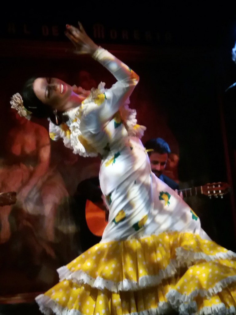 María Moreno, rotunda, grande y arrolladora en su baile.