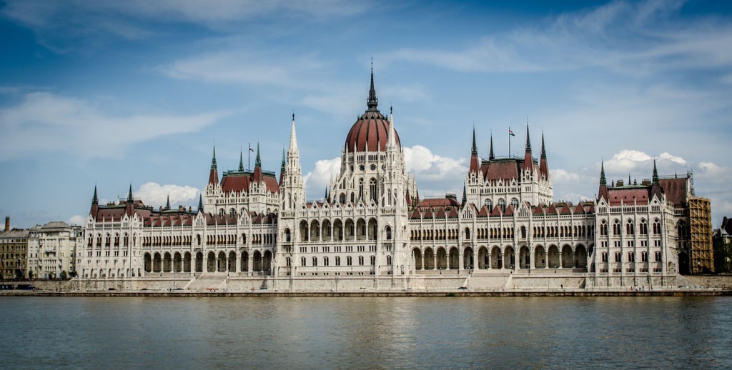 El edificio del Parlamento húngaro en Budapest. Foto: Serge Bystro