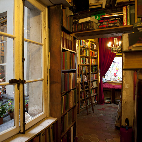 Librería bonita Shakespeare & Co en Paris 