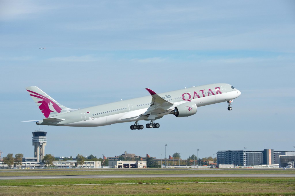 Airbus_A350-900_XWB_Qatar_Airways_First_Flight
