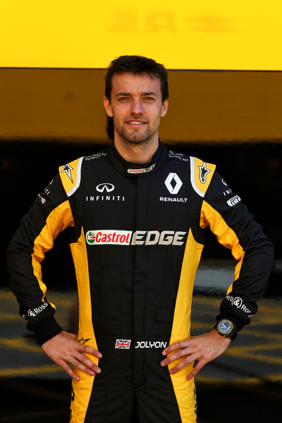 Uno de los grandes pilotos de Renault, Jolyon Palmer, luce el modelo BR03-04 RS17