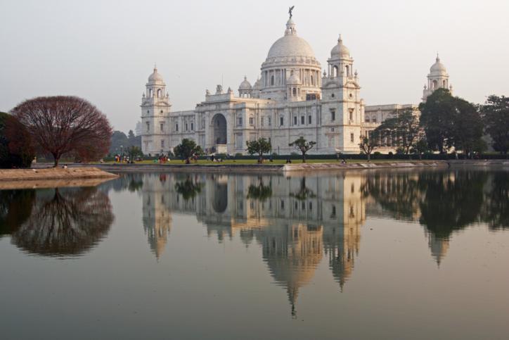El Victoria Memorial es el emblema por excelencia de la huella británica en Calcuta, capital de Bengala.