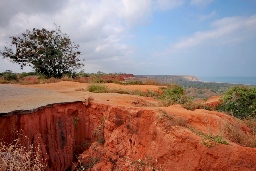En el Mirador Da Lua la erosión provoca estos accidentes naturales. Foto: Gonçalo Afonso Dias