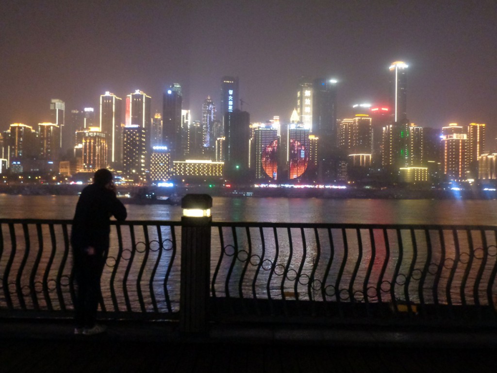 La Chongqing moderna a orillas del Yangtze y el Jialing.